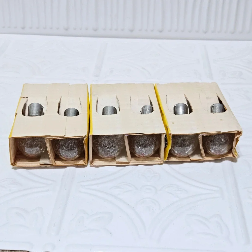 General Electric Flashbulbs Rhenium Twelve Clear‎ Bulbs #6